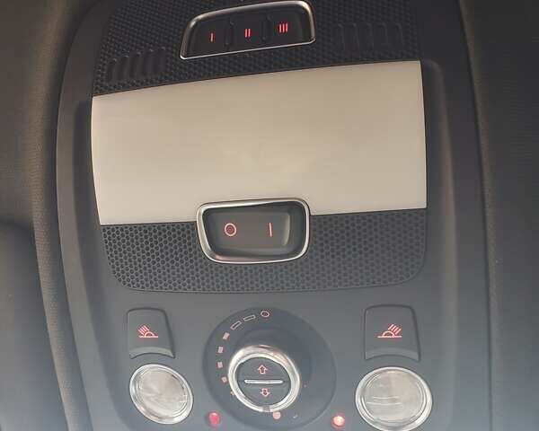 Ауди А4 Олроуд 2012 в Киеве на Automoto.ua Синий Ауди А4 Олроуд, объемом двигателя 1.98 л и пробегом 250 тыс. км за 12400 $, фото 19 на Automoto.ua