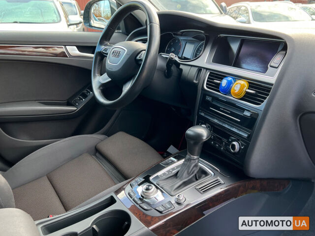 Зеленый Ауди А4 Олроуд, объемом двигателя 3 л и пробегом 300 тыс. км за 18700 $, фото 19 на Automoto.ua