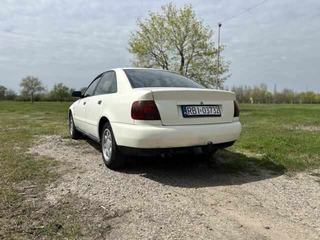 Білий Ауді А4, об'ємом двигуна 1.9 л та пробігом 400 тис. км за 2100 $, фото 2 на Automoto.ua