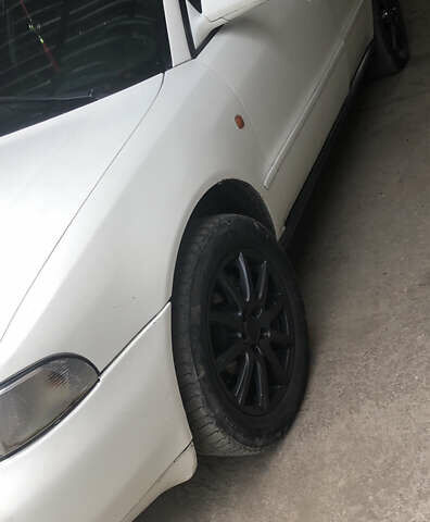 Белый Ауди А4, объемом двигателя 1.78 л и пробегом 340 тыс. км за 2700 $, фото 4 на Automoto.ua