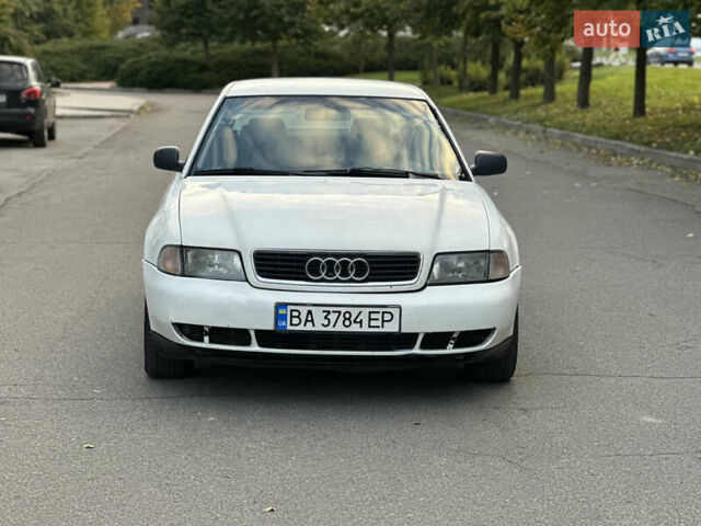 Белый Ауди А4, объемом двигателя 1.8 л и пробегом 270 тыс. км за 2700 $, фото 18 на Automoto.ua
