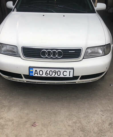 Белый Ауди А4, объемом двигателя 1.78 л и пробегом 340 тыс. км за 2700 $, фото 3 на Automoto.ua