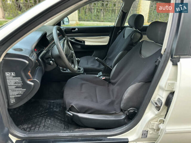 Белый Ауди А4, объемом двигателя 1.8 л и пробегом 270 тыс. км за 2700 $, фото 13 на Automoto.ua
