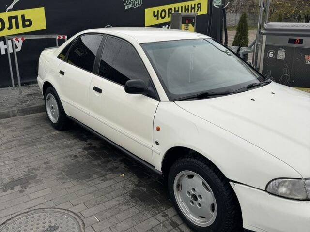 Белый Ауди А4, объемом двигателя 1.6 л и пробегом 310 тыс. км за 2000 $, фото 4 на Automoto.ua