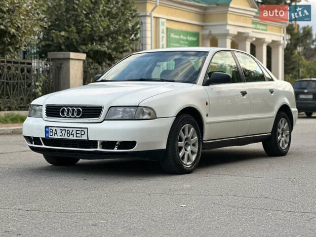 Белый Ауди А4, объемом двигателя 1.8 л и пробегом 270 тыс. км за 2700 $, фото 8 на Automoto.ua