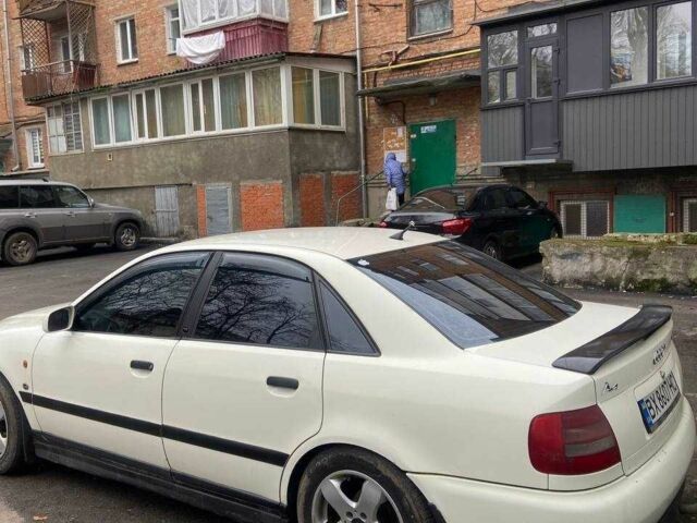 Белый Ауди А4, объемом двигателя 1.9 л и пробегом 280 тыс. км за 3200 $, фото 6 на Automoto.ua