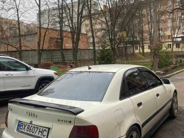 Белый Ауди А4, объемом двигателя 1.9 л и пробегом 280 тыс. км за 3200 $, фото 5 на Automoto.ua