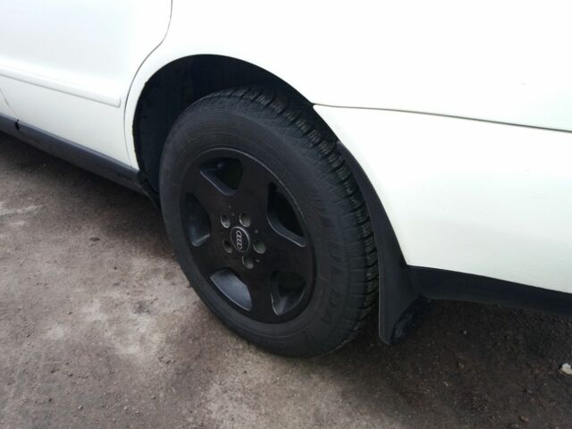 Білий Ауді А4, об'ємом двигуна 1.9 л та пробігом 415 тис. км за 3200 $, фото 2 на Automoto.ua