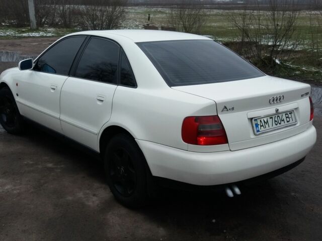 Білий Ауді А4, об'ємом двигуна 1.9 л та пробігом 415 тис. км за 3200 $, фото 19 на Automoto.ua