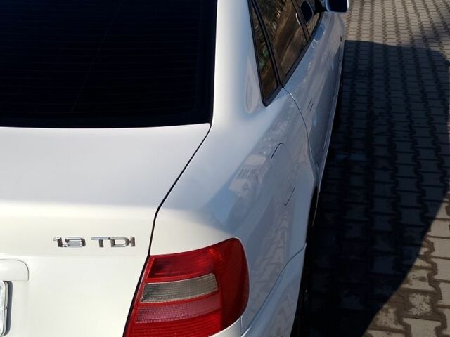 Білий Ауді А4, об'ємом двигуна 1.9 л та пробігом 415 тис. км за 3200 $, фото 5 на Automoto.ua