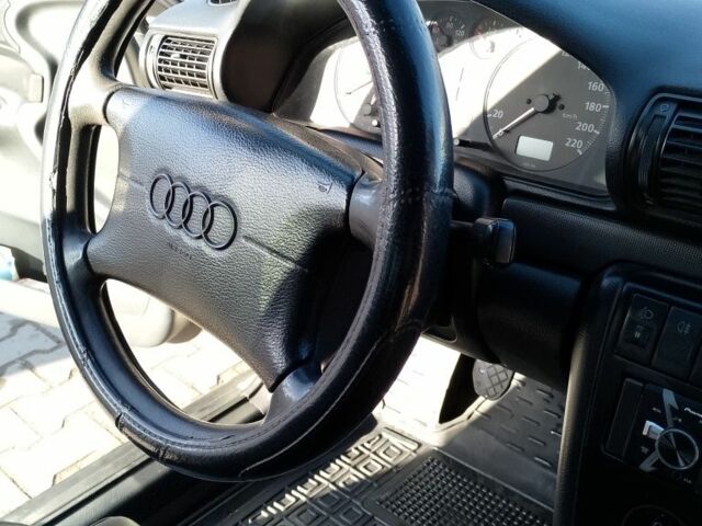 Білий Ауді А4, об'ємом двигуна 1.9 л та пробігом 415 тис. км за 3200 $, фото 15 на Automoto.ua