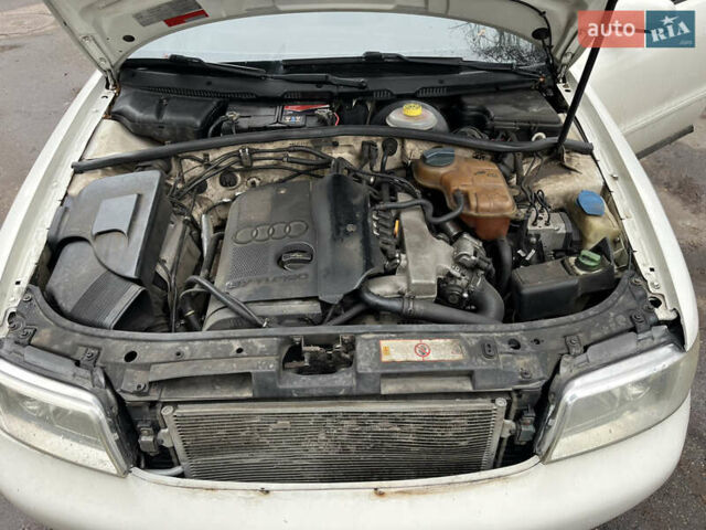 Белый Ауди А4, объемом двигателя 1.78 л и пробегом 320 тыс. км за 2100 $, фото 17 на Automoto.ua