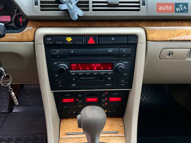 Белый Ауди А4, объемом двигателя 1.98 л и пробегом 177 тыс. км за 4900 $, фото 25 на Automoto.ua