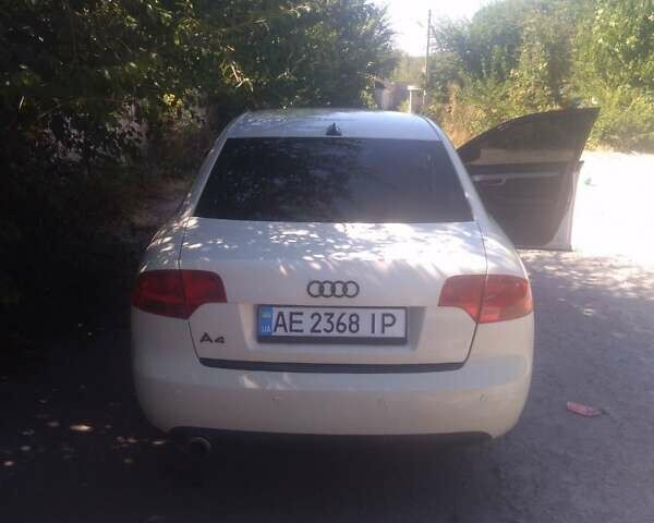 Білий Ауді А4, об'ємом двигуна 1.6 л та пробігом 196 тис. км за 6000 $, фото 4 на Automoto.ua