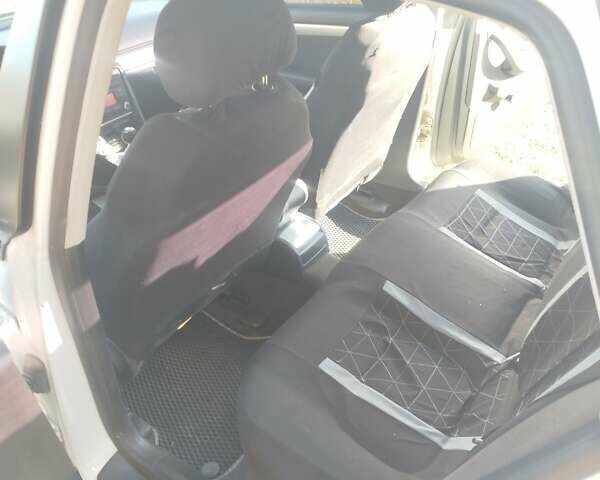 Белый Ауди А4, объемом двигателя 1.97 л и пробегом 285 тыс. км за 7300 $, фото 1 на Automoto.ua