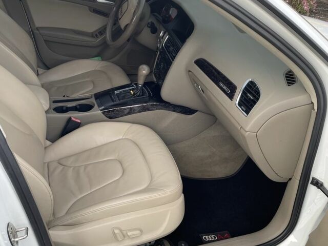 Белый Ауди А4, объемом двигателя 2 л и пробегом 298 тыс. км за 9900 $, фото 12 на Automoto.ua