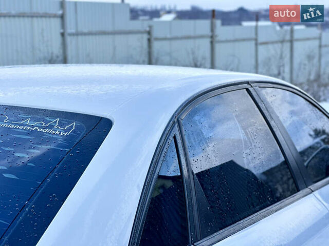 Белый Ауди А4, объемом двигателя 1.8 л и пробегом 196 тыс. км за 7500 $, фото 8 на Automoto.ua