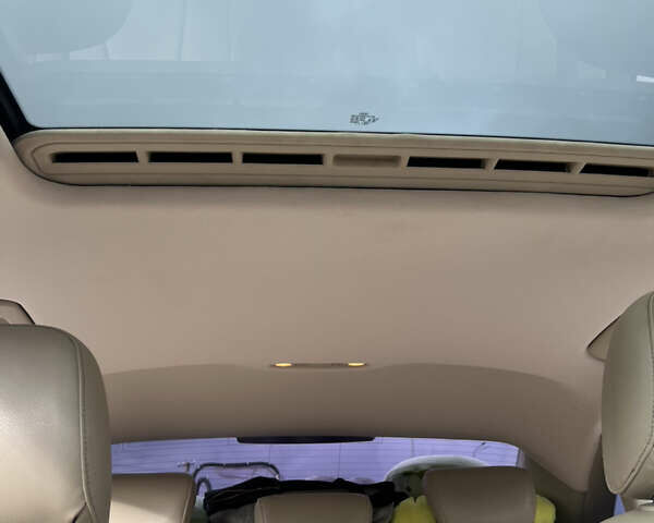 Білий Ауді А4, об'ємом двигуна 2 л та пробігом 280 тис. км за 8200 $, фото 3 на Automoto.ua