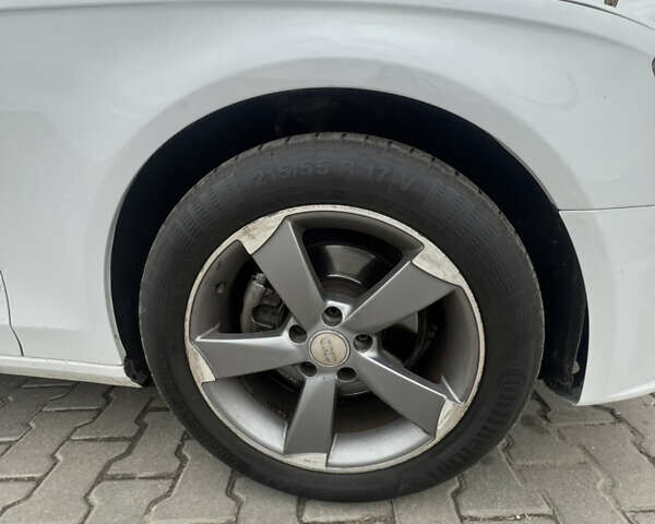 Ауди А4 2008 в Хмельницком на Automoto.ua Белый Ауди А4, объемом двигателя 1.97 л и пробегом 244 тыс. км за 8500 $, фото 8 на Automoto.ua