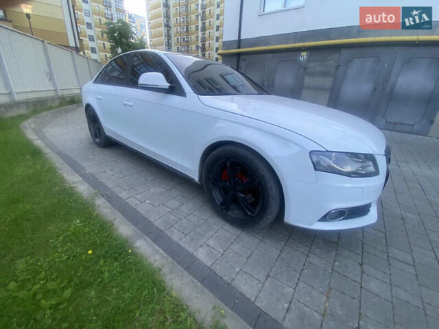 Белый Ауди А4, объемом двигателя 1.97 л и пробегом 321 тыс. км за 8900 $, фото 14 на Automoto.ua