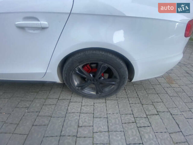 Белый Ауди А4, объемом двигателя 1.97 л и пробегом 321 тыс. км за 8900 $, фото 8 на Automoto.ua