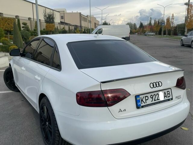Белый Ауди А4, объемом двигателя 2 л и пробегом 298 тыс. км за 9900 $, фото 4 на Automoto.ua