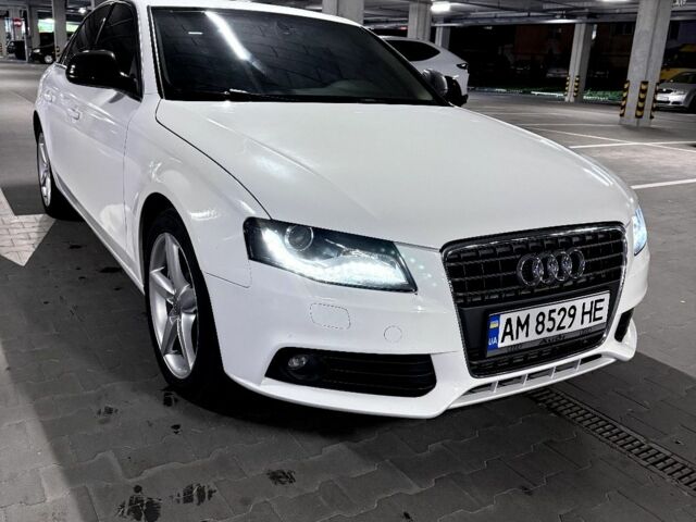 Белый Ауди А4, объемом двигателя 2 л и пробегом 145 тыс. км за 8900 $, фото 4 на Automoto.ua