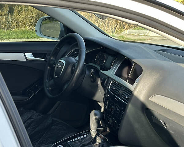 Ауди А4 2008 в Александрие на Automoto.ua Белый Ауди А4, объемом двигателя 1.8 л и пробегом 339 тыс. км за 7950 $, фото 20 на Automoto.ua