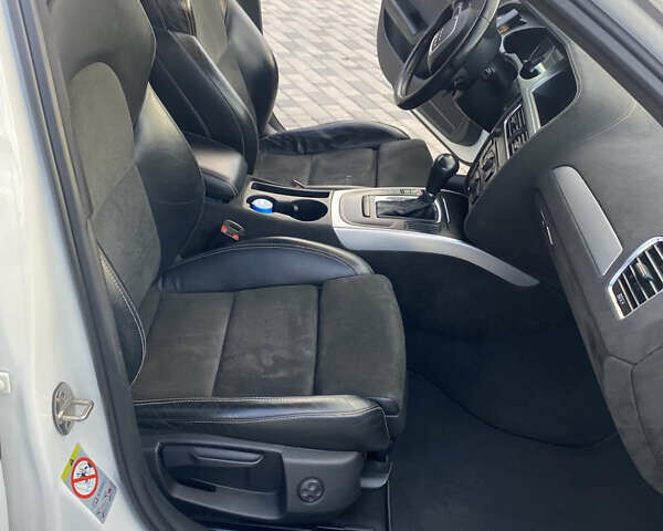 Белый Ауди А4, объемом двигателя 1.8 л и пробегом 264 тыс. км за 8500 $, фото 8 на Automoto.ua