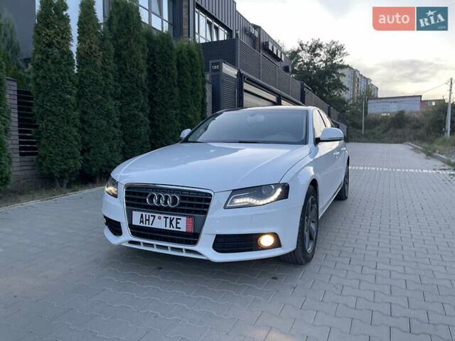 Белый Ауди А4, объемом двигателя 0 л и пробегом 320 тыс. км за 8200 $, фото 1 на Automoto.ua