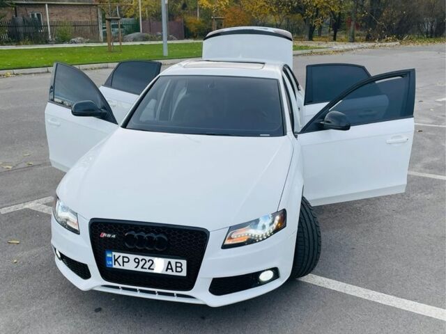 Белый Ауди А4, объемом двигателя 2 л и пробегом 298 тыс. км за 9900 $, фото 1 на Automoto.ua
