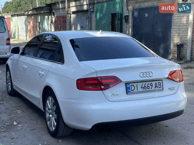 Белый Ауди А4, объемом двигателя 1.98 л и пробегом 236 тыс. км за 8400 $, фото 5 на Automoto.ua