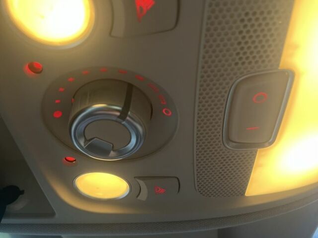 Білий Ауді А4, об'ємом двигуна 0 л та пробігом 270 тис. км за 7350 $, фото 15 на Automoto.ua