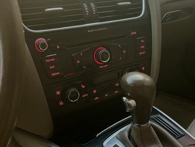 Білий Ауді А4, об'ємом двигуна 0 л та пробігом 270 тис. км за 7350 $, фото 13 на Automoto.ua