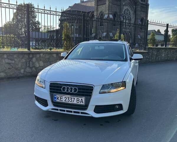 Білий Ауді А4, об'ємом двигуна 1.98 л та пробігом 227 тис. км за 7700 $, фото 1 на Automoto.ua