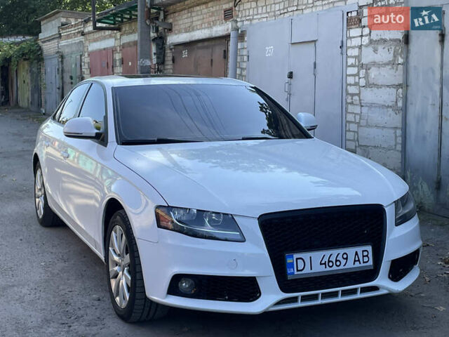 Белый Ауди А4, объемом двигателя 1.98 л и пробегом 236 тыс. км за 8400 $, фото 1 на Automoto.ua