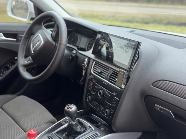 Белый Ауди А4, объемом двигателя 1.8 л и пробегом 152 тыс. км за 8300 $, фото 7 на Automoto.ua