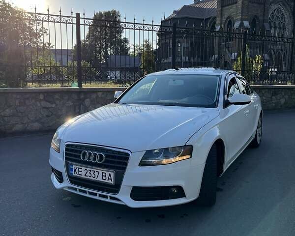 Білий Ауді А4, об'ємом двигуна 1.98 л та пробігом 227 тис. км за 7700 $, фото 2 на Automoto.ua
