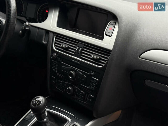 Белый Ауди А4, объемом двигателя 1.98 л и пробегом 275 тыс. км за 8500 $, фото 7 на Automoto.ua