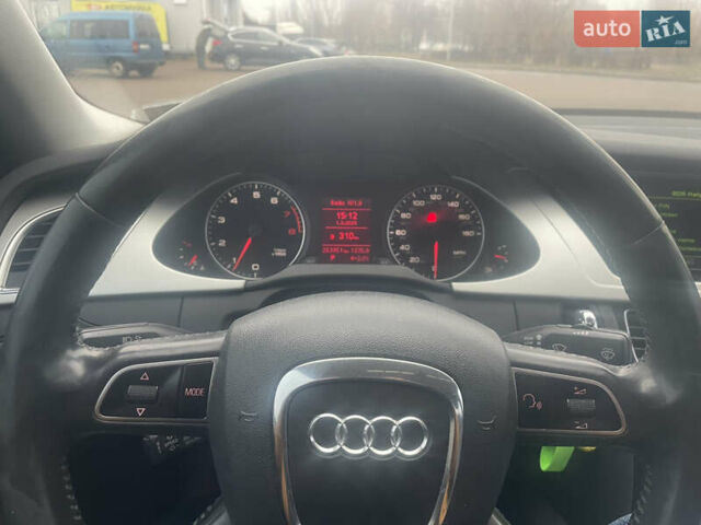 Ауді А4 2010 у Києві на Automoto.ua Білий Ауді А4, об'ємом двигуна 1.98 л та пробігом 253 тис. км за 10300 $, фото 16 на Automoto.ua