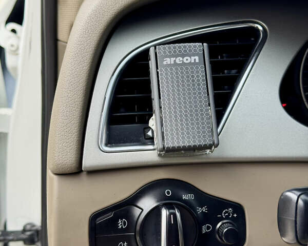 Білий Ауді А4, об'ємом двигуна 1.98 л та пробігом 192 тис. км за 9500 $, фото 25 на Automoto.ua