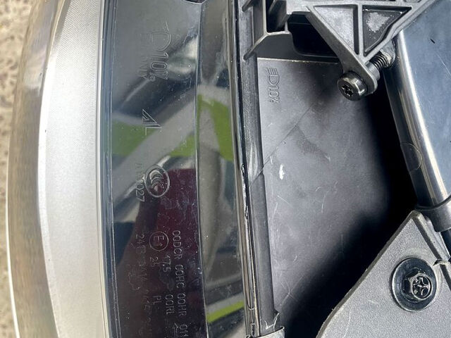 Білий Ауді А4, об'ємом двигуна 2 л та пробігом 202 тис. км за 9700 $, фото 10 на Automoto.ua