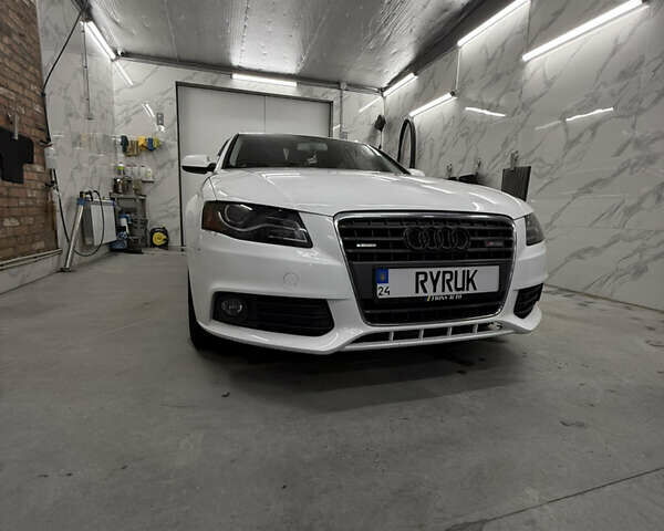 Белый Ауди А4, объемом двигателя 2 л и пробегом 1 тыс. км за 9500 $, фото 1 на Automoto.ua