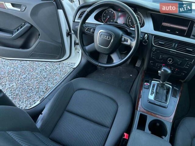 Белый Ауди А4, объемом двигателя 1.8 л и пробегом 132 тыс. км за 7000 $, фото 29 на Automoto.ua