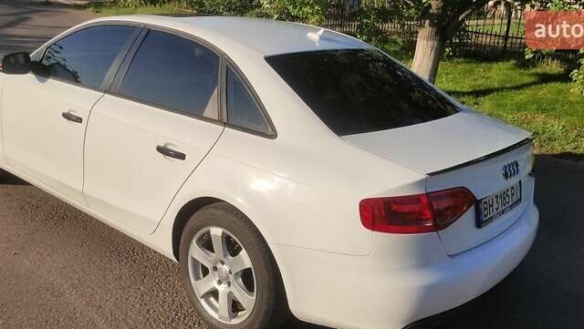 Белый Ауди А4, объемом двигателя 2 л и пробегом 250 тыс. км за 8350 $, фото 7 на Automoto.ua