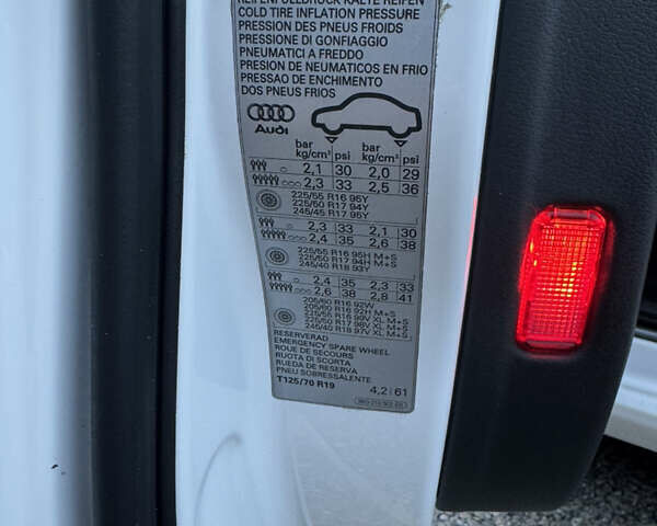 Білий Ауді А4, об'ємом двигуна 1.97 л та пробігом 152 тис. км за 10500 $, фото 31 на Automoto.ua