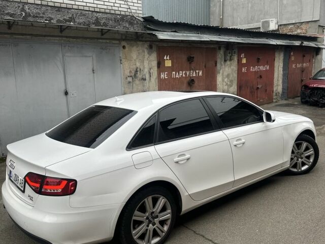 Белый Ауди А4, объемом двигателя 2 л и пробегом 292 тыс. км за 9500 $, фото 3 на Automoto.ua