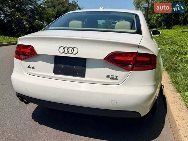 Белый Ауди А4, объемом двигателя 2 л и пробегом 160 тыс. км за 10300 $, фото 3 на Automoto.ua