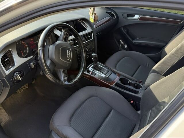 Белый Ауди А4, объемом двигателя 1.8 л и пробегом 210 тыс. км за 10500 $, фото 1 на Automoto.ua