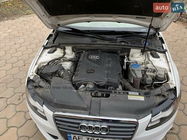 Белый Ауди А4, объемом двигателя 1.98 л и пробегом 225 тыс. км за 11500 $, фото 15 на Automoto.ua